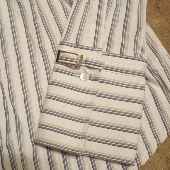 Express Botton Down Blouse - Picture 3 of 3